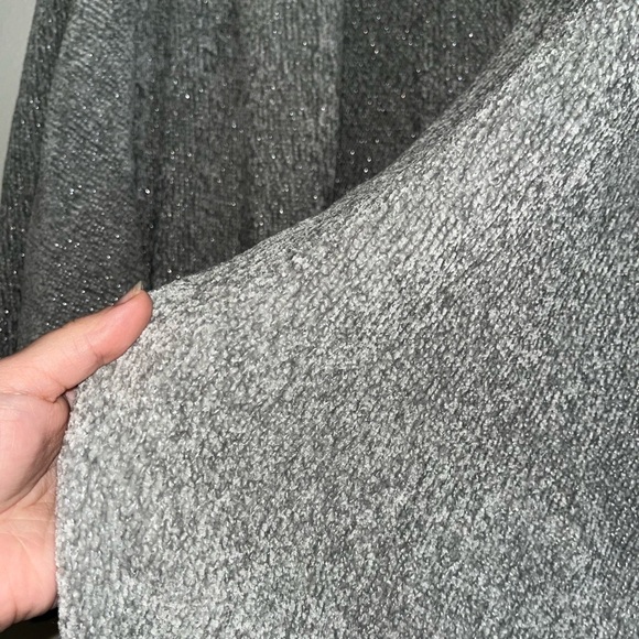 NWT Disney Minnie Mouse Christmas Holiday Metallic Knit Gray Cardigan Sweater XL - Picture 9 of 11